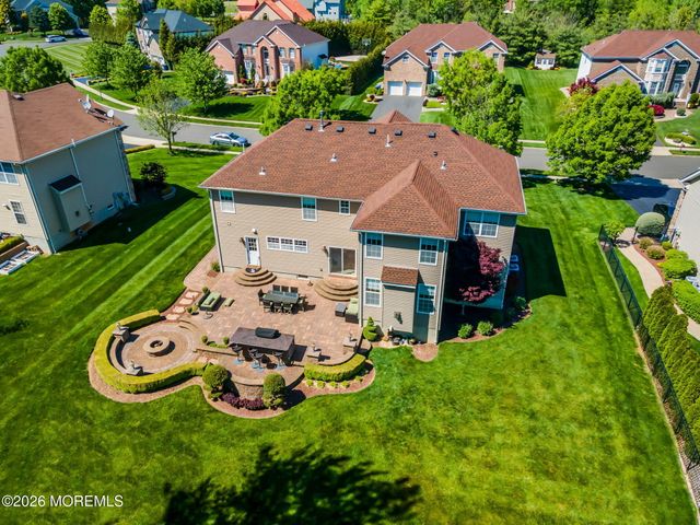 18 Gloria Lane, Monroe, NJ 08831