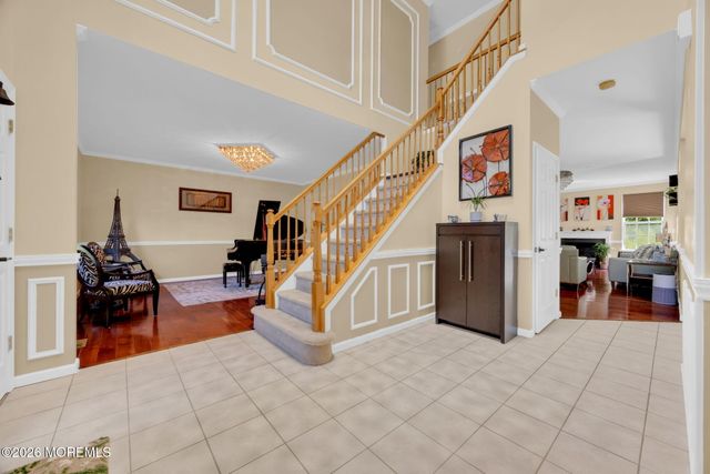 18 Gloria Lane, Monroe, NJ 08831