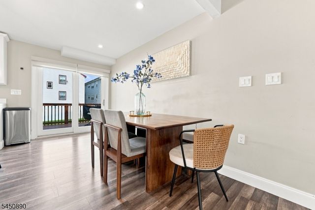 1305 E Henry St, Linden City, NJ 07036