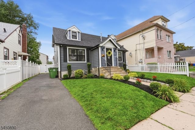 1305 E Henry St, Linden City, NJ 07036