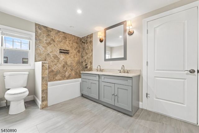 1305 E Henry St, Linden City, NJ 07036