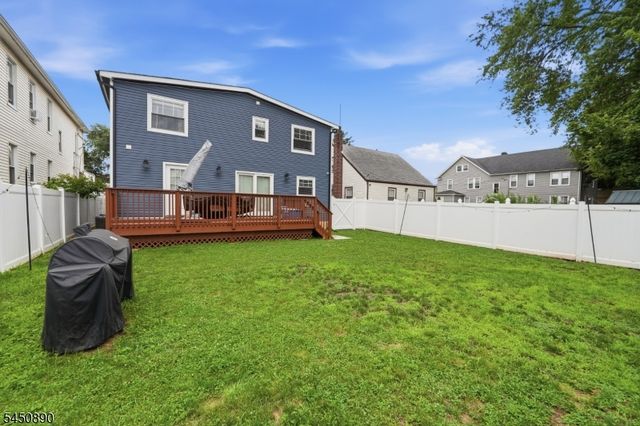 1305 E Henry St, Linden City, NJ 07036