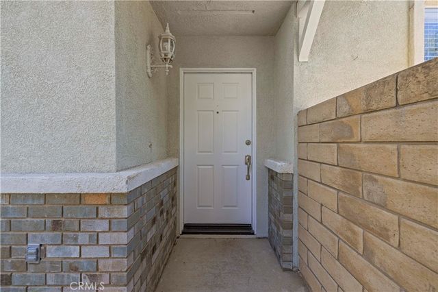 28469 Meadowlark Court, Valencia, CA 91354