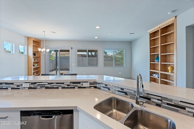 7508 E Bookmark Place, Tucson, AZ 85715