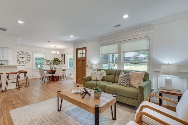 2319 Hunting Valley Drive, Decatur, GA 30033