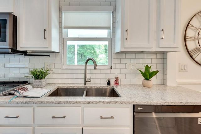 2319 Hunting Valley Drive, Decatur, GA 30033