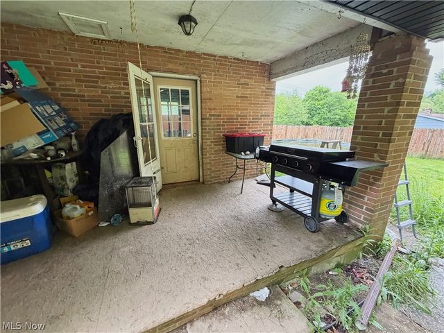 15681 State Route 267, East Liverpool, OH 43920