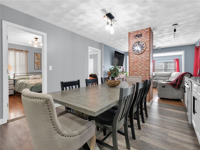 86 Woodward Avenue, East Providence, RI 02914