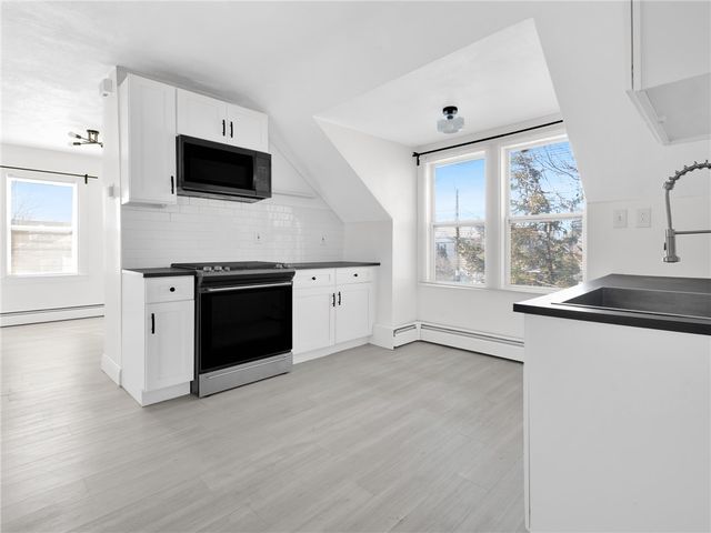 86 Woodward Avenue, East Providence, RI 02914