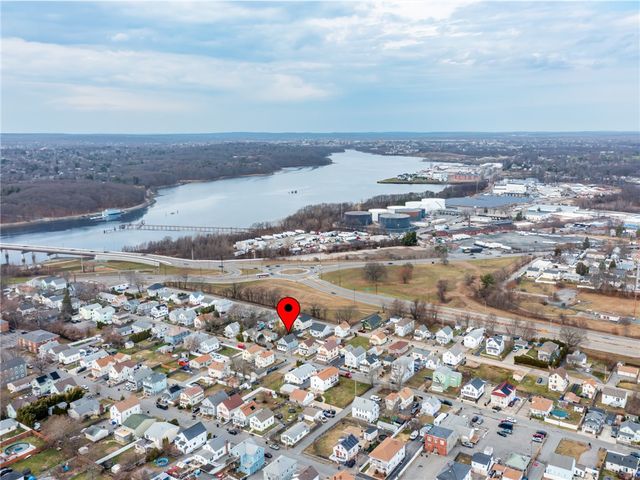 86 Woodward Avenue, East Providence, RI 02914