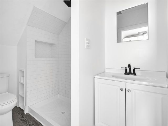 86 Woodward Avenue, East Providence, RI 02914