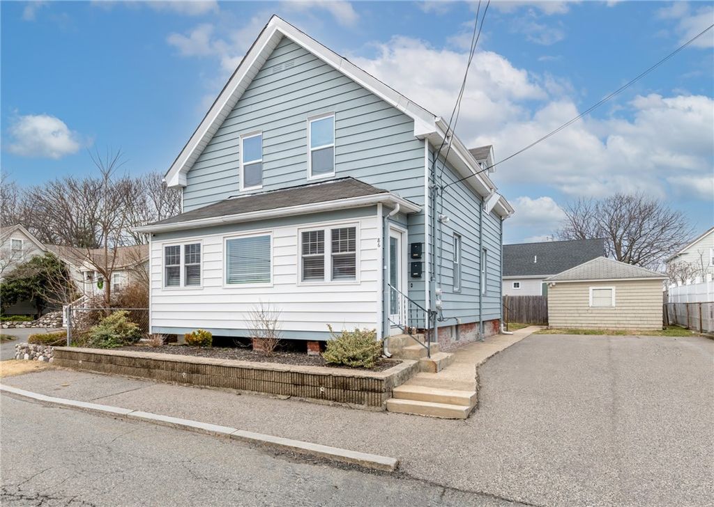 86 Woodward Avenue, East Providence, RI 02914