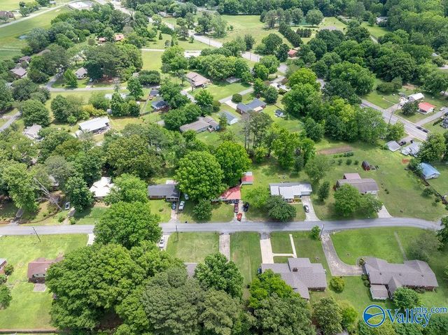 807 7th Street NE, Arab, AL 35016