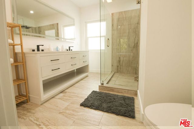 9042 Phyllis Avenue A, West Hollywood, CA 90069