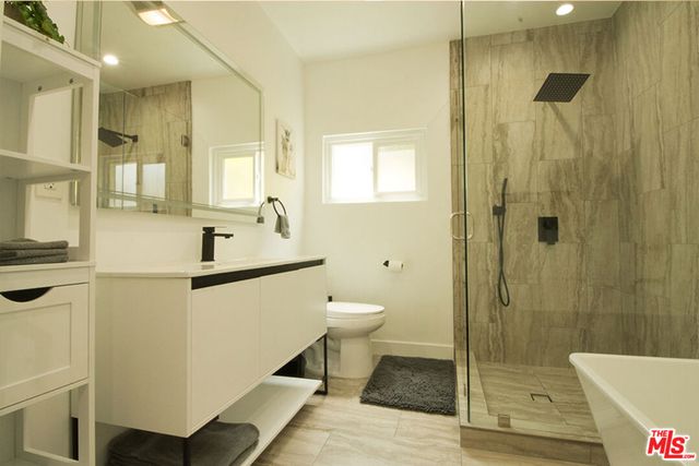 9042 Phyllis Avenue A, West Hollywood, CA 90069