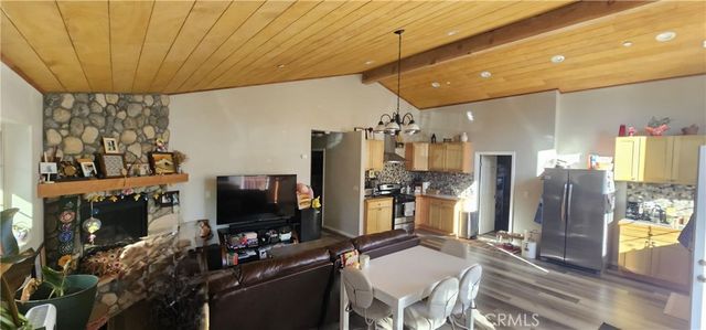 969 Hemlock, Big Bear City, CA 92314