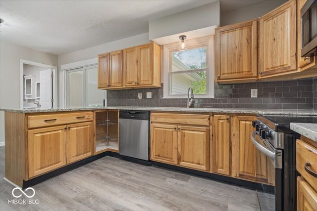 2555 W Sycamore Drive, Greenfield, IN 46140