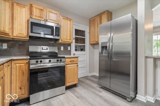 2555 W Sycamore Drive, Greenfield, IN 46140