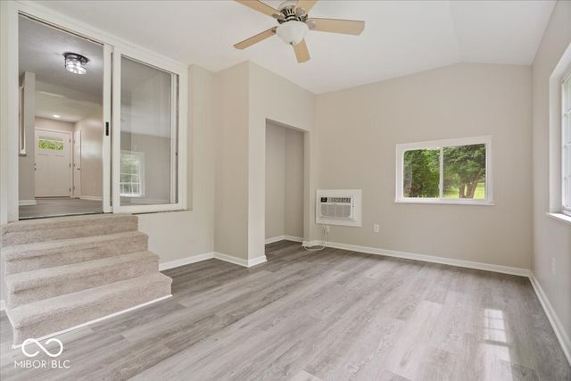 2555 W Sycamore Drive, Greenfield, IN 46140