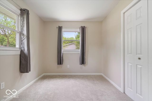 2555 W Sycamore Drive, Greenfield, IN 46140