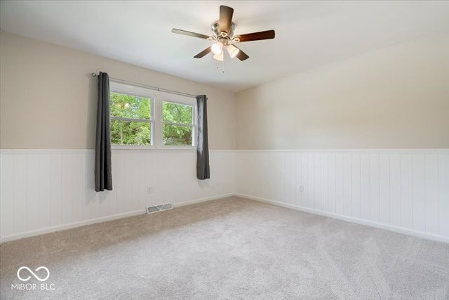 2555 W Sycamore Drive, Greenfield, IN 46140