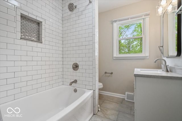 2555 W Sycamore Drive, Greenfield, IN 46140