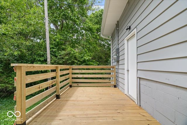 2555 W Sycamore Drive, Greenfield, IN 46140