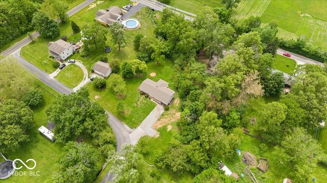 2555 W Sycamore Drive, Greenfield, IN 46140