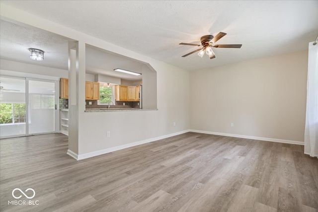 2555 W Sycamore Drive, Greenfield, IN 46140
