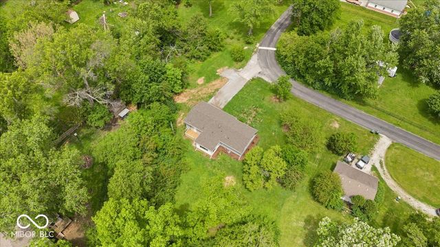 2555 W Sycamore Drive, Greenfield, IN 46140