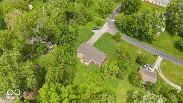2555 W Sycamore Drive, Greenfield, IN 46140