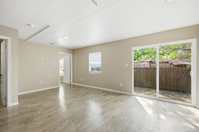 1033 Rivas, San Antonio, TX 78207