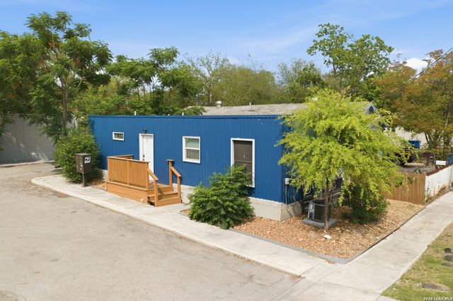 1033 Rivas, San Antonio, TX 78207