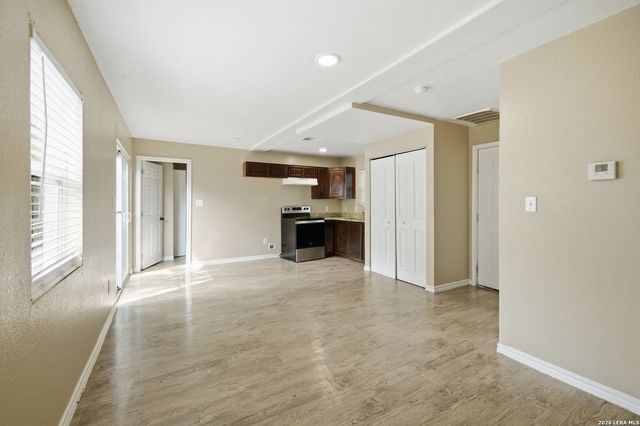 1033 Rivas, San Antonio, TX 78207