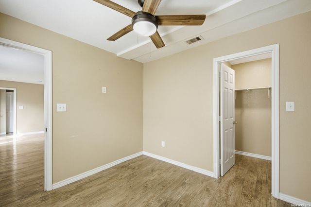 1033 Rivas, San Antonio, TX 78207