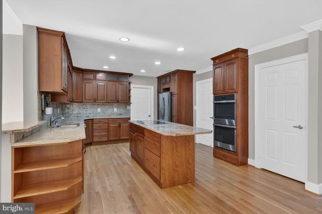 12600 MAIDENS BOWER DR, Potomac, MD 20854