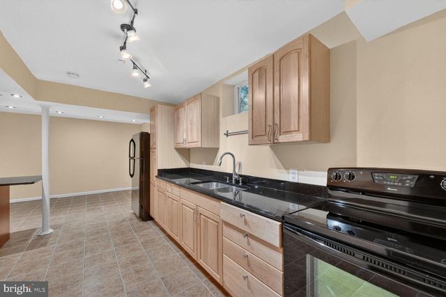 12600 MAIDENS BOWER DR, Potomac, MD 20854