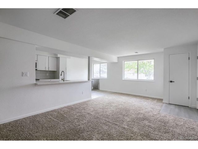 1142 S Eagle Cir C, Aurora, CO 80012