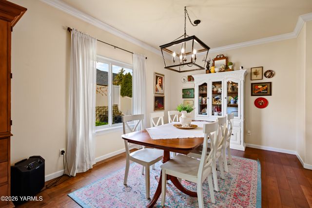 2106 Diamond Way, Yakima, WA 98903