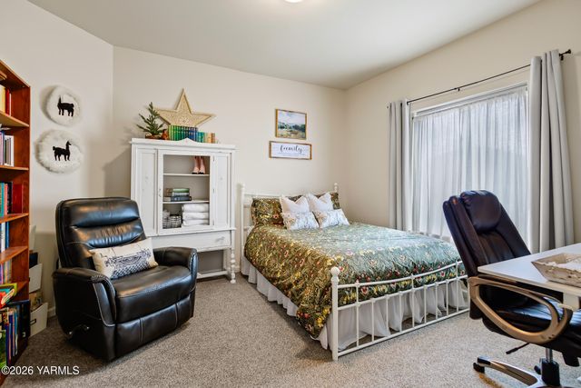 2106 Diamond Way, Yakima, WA 98903