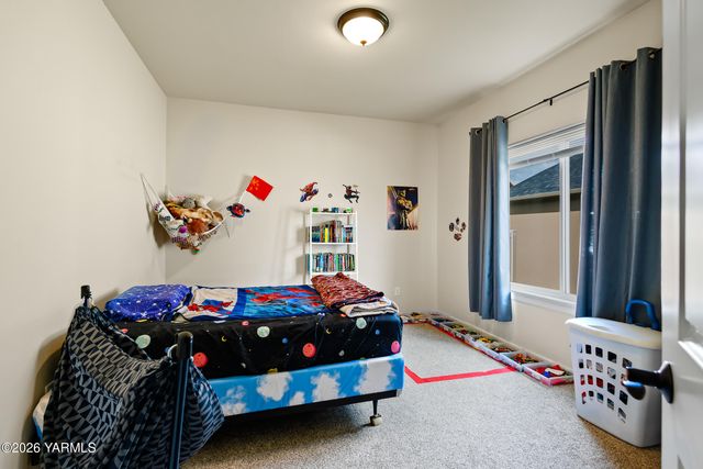 2106 Diamond Way, Yakima, WA 98903