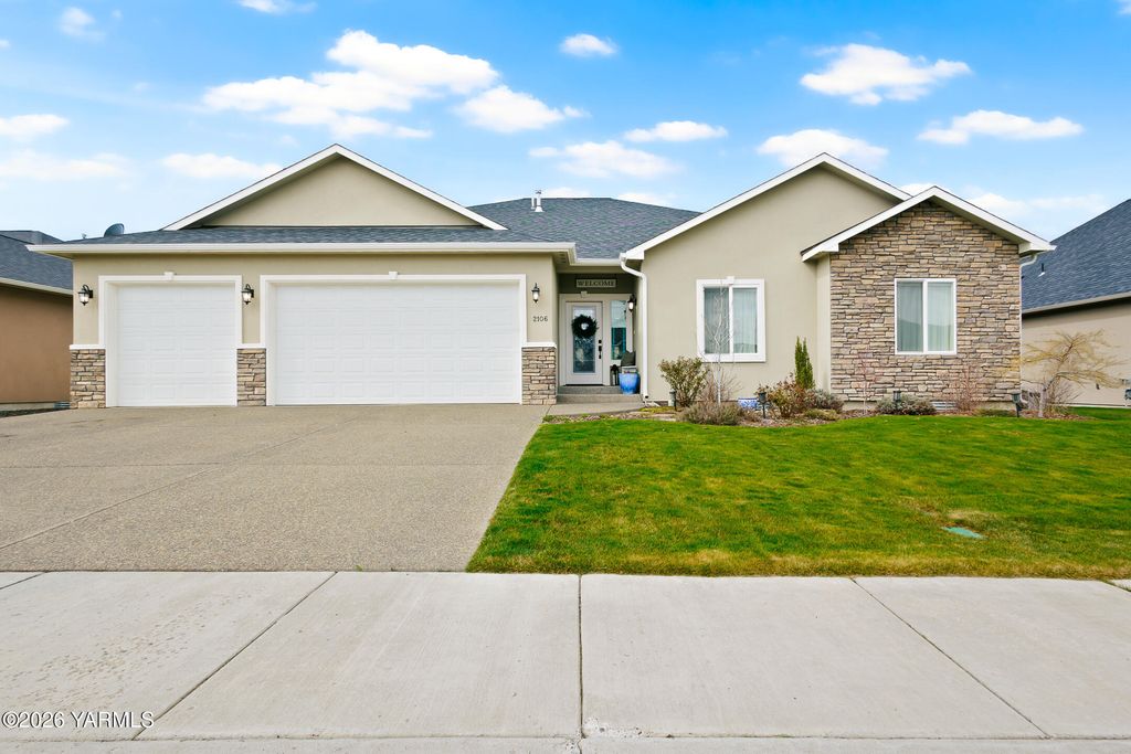 2106 Diamond Way, Yakima, WA 98903
