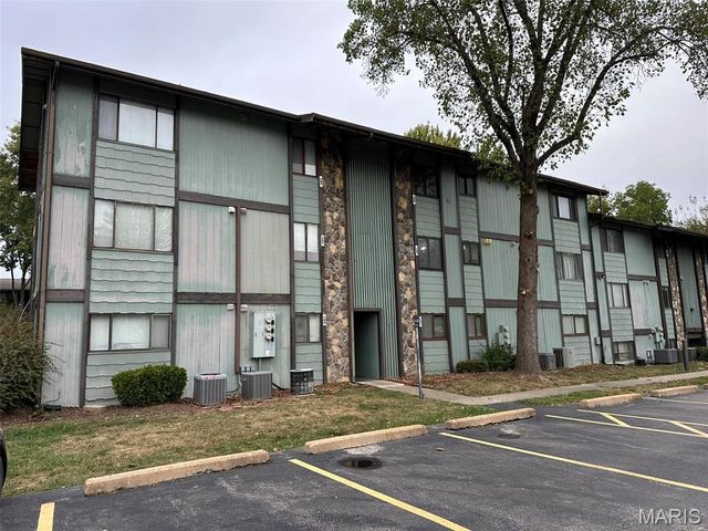 93 Lemans Court 93, Lake St Louis, MO 63367