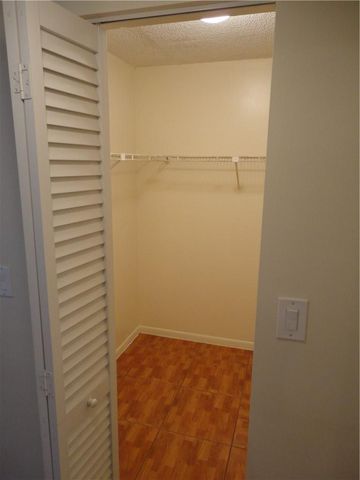 711 N Pine Island Road 206, Plantation, FL 33324