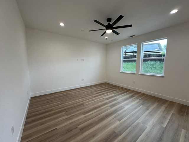 130 Gold Creek Ct, Valley Springs, CA 95252