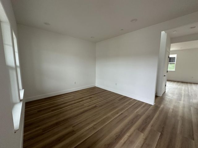 130 Gold Creek Ct, Valley Springs, CA 95252