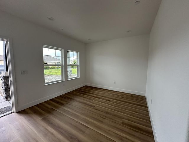 130 Gold Creek Ct, Valley Springs, CA 95252