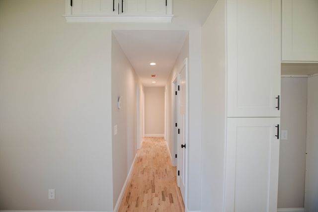 205 Eastview Ave, Somerset, MA 02726