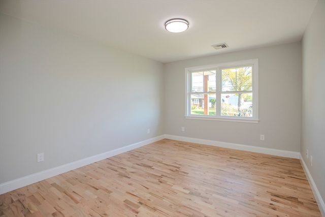 205 Eastview Ave, Somerset, MA 02726