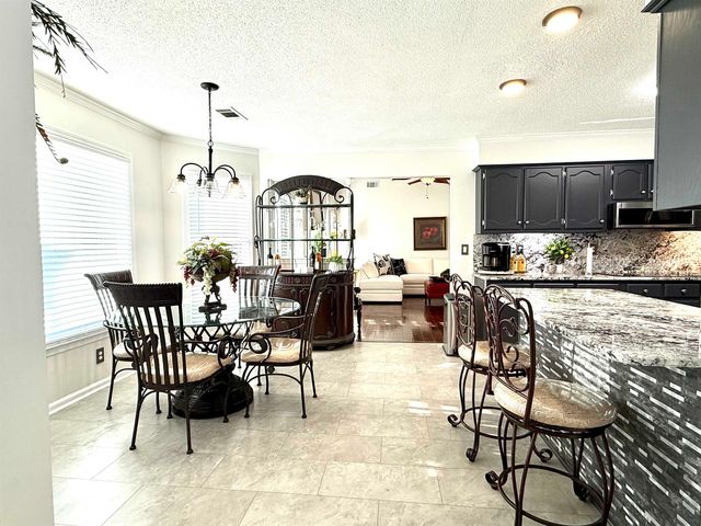 825 N WALNUT BEND RD, Memphis, TN 38018